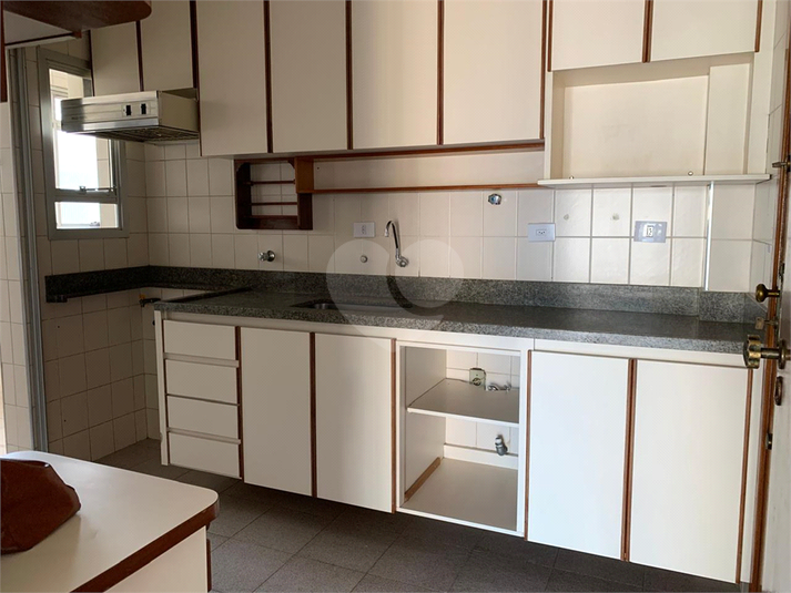 Foto REO1113575