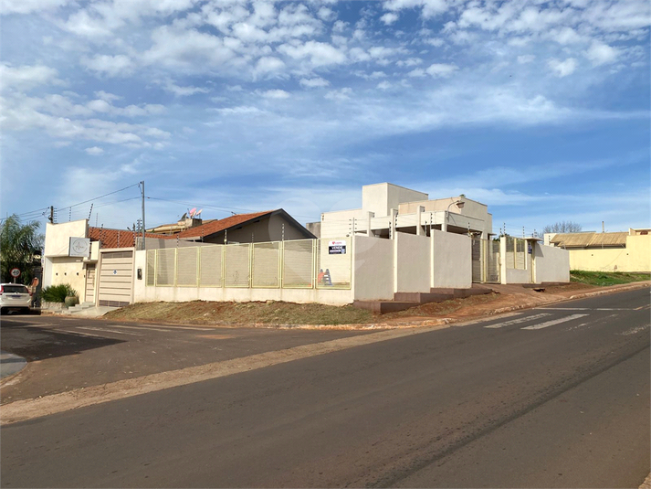 Foto REO1113594