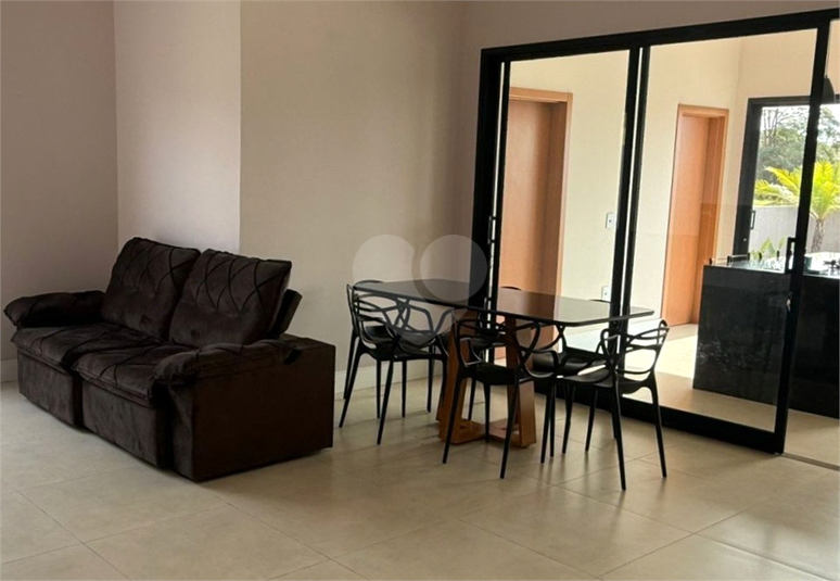 Foto REO1113650