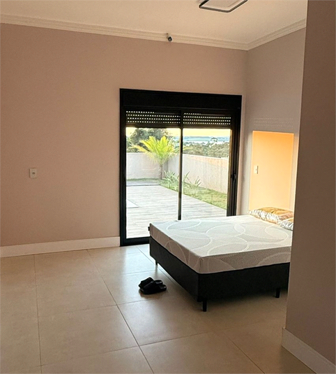 Foto REO1113650