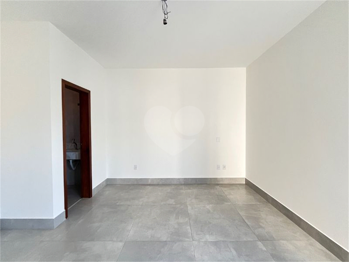 Foto REO1113680