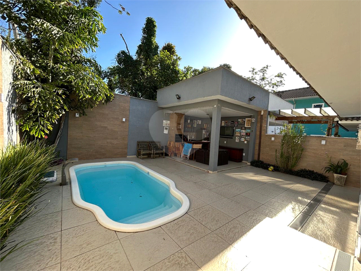 Foto REO1113681