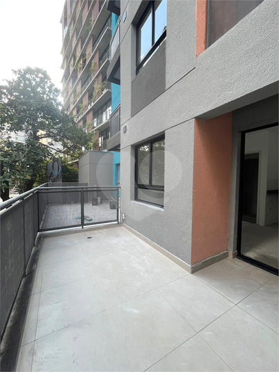Foto REO1113700