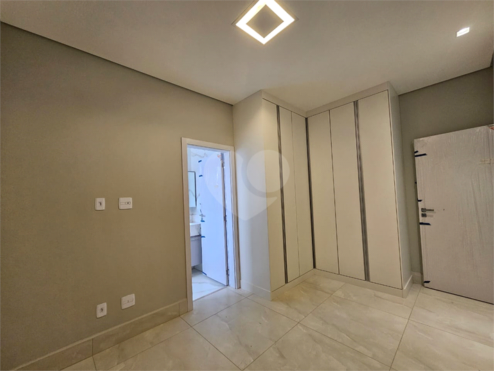 Foto REO1113739