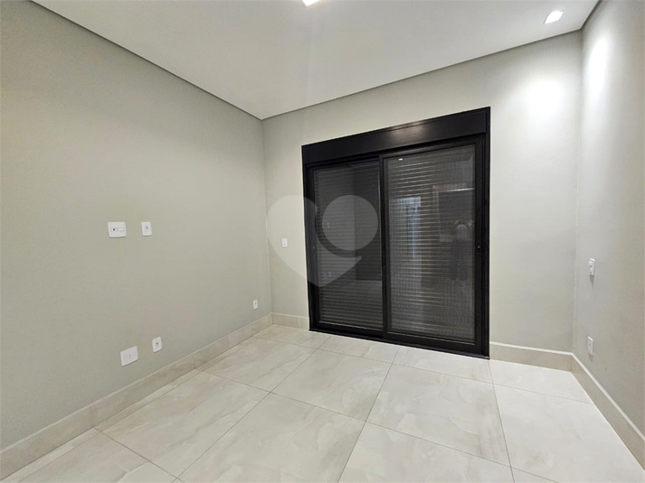 Foto REO1113739