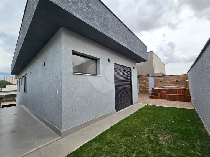 Foto REO1113739