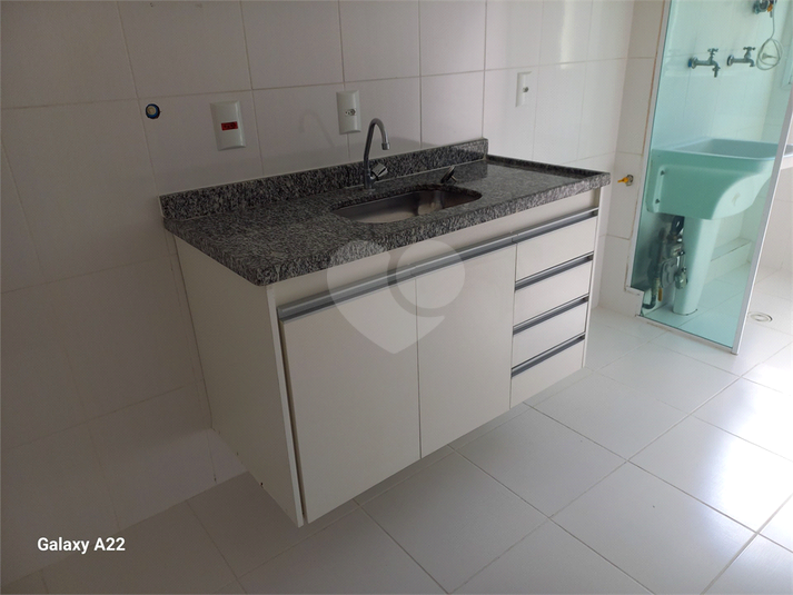 Foto REO1113747