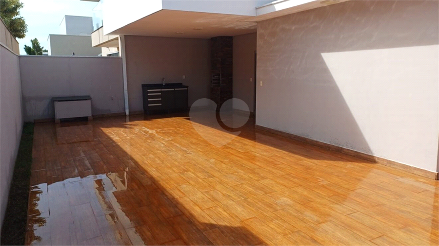 Foto REO1113757