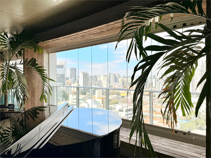Foto REO1113775
