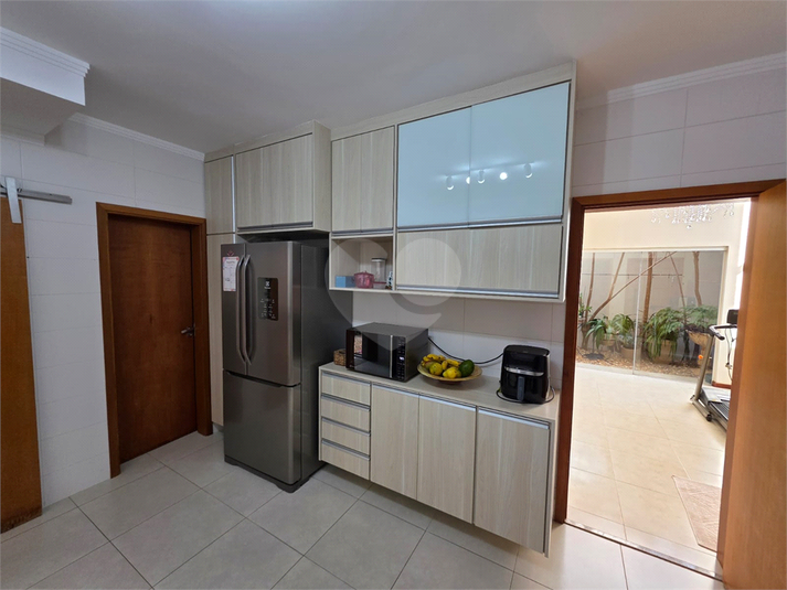 Foto REO1113781