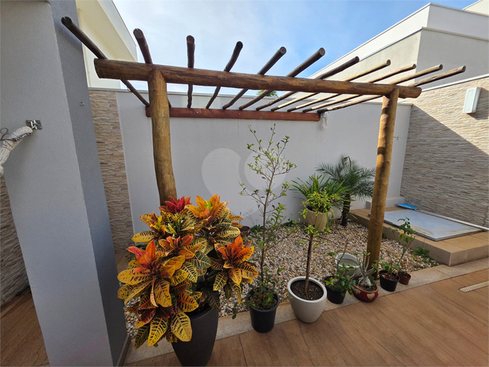 Foto REO1113781