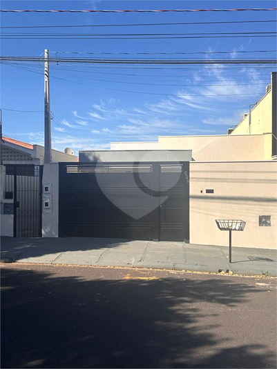 Foto REO1113804