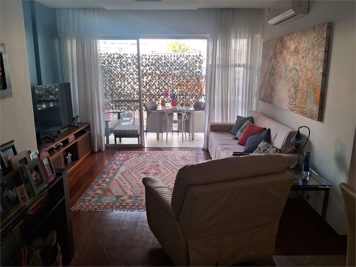 Foto REO1113839