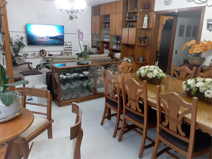 Foto REO1113858