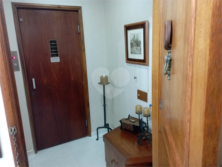 Foto REO1113858