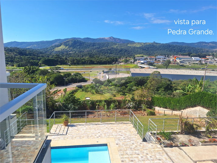 Foto REO1113860