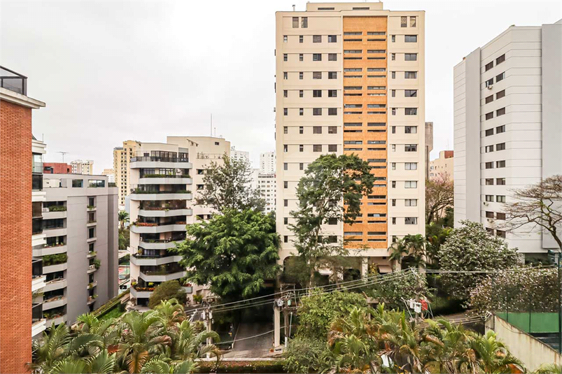 Foto REO1113864