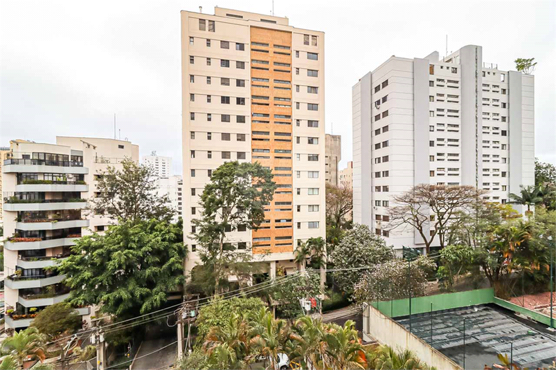 Foto REO1113864