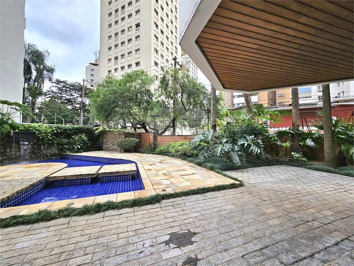 Foto REO1113867