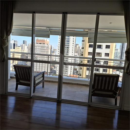 Foto REO1113873