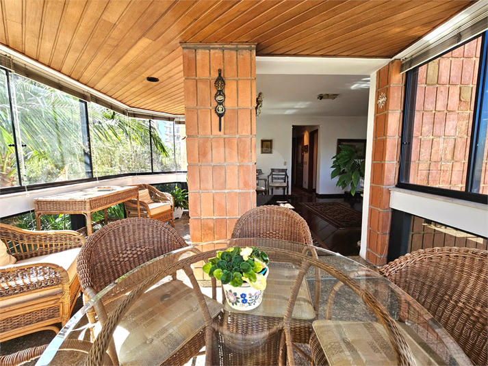 Foto REO1113881