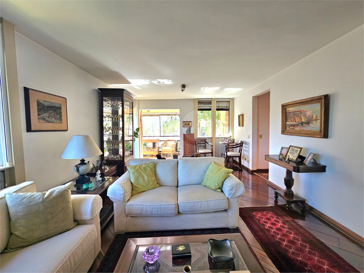 Foto REO1113881