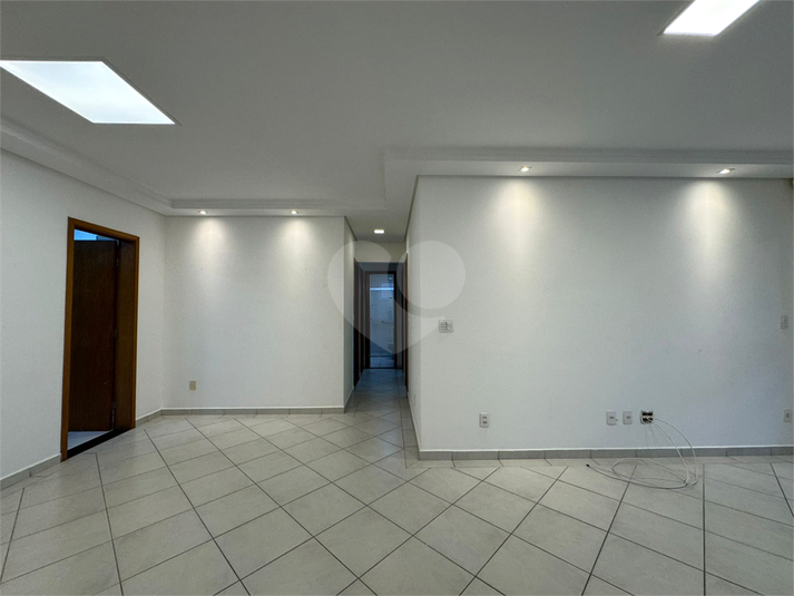 Foto REO1113886