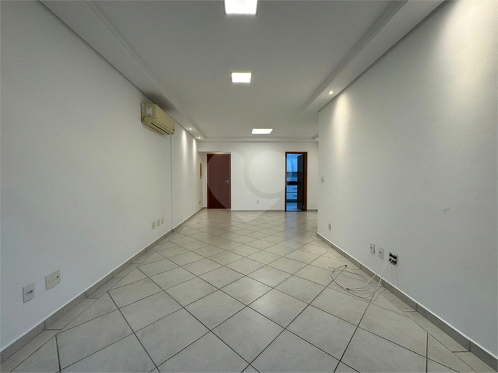 Foto REO1113886