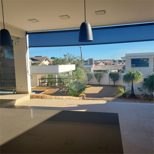 Foto REO1113893