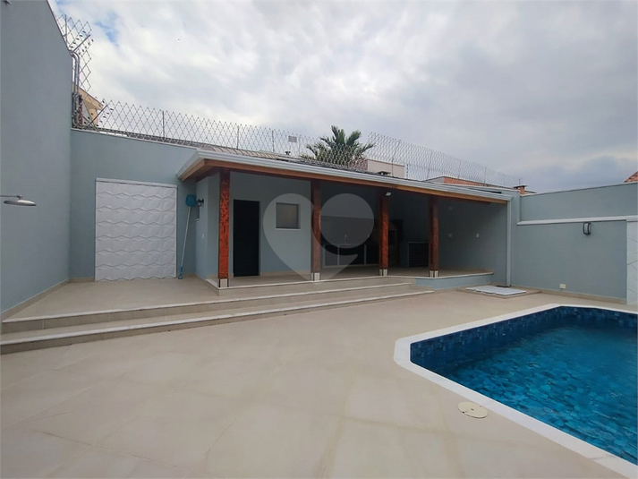 Foto REO1113894