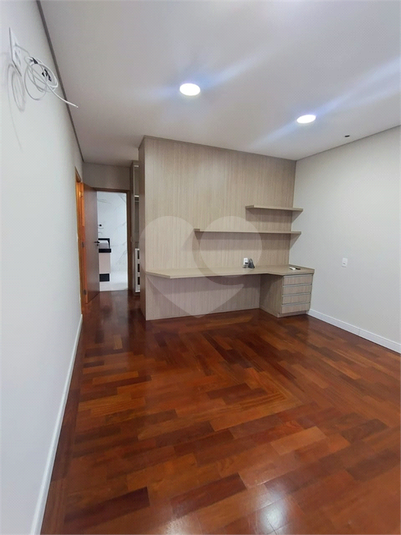 Foto REO1113894