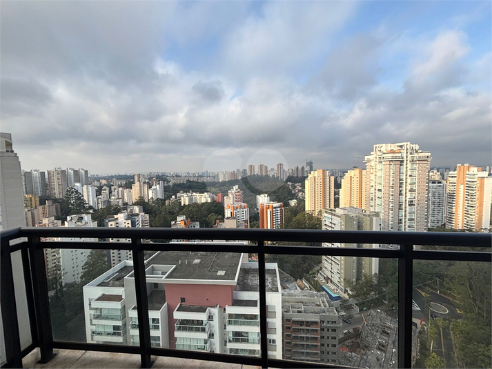 Foto REO1113921