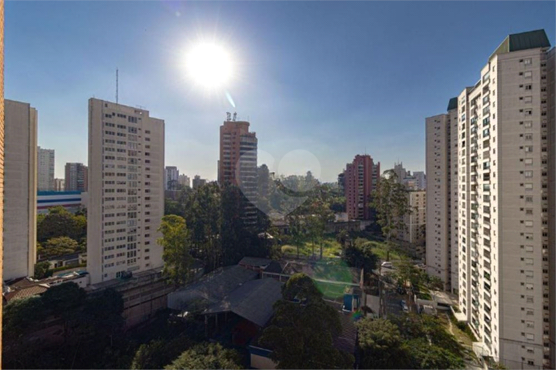 Foto REO1113929