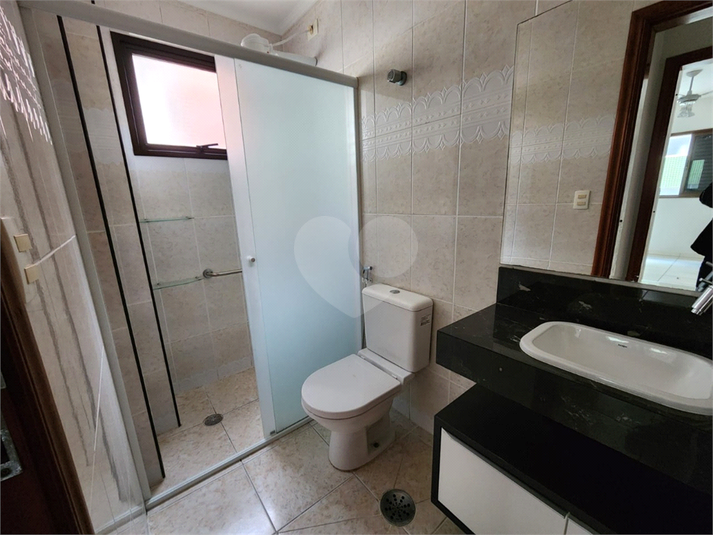 Foto REO1113930