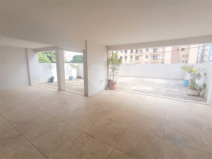 Foto REO1113947