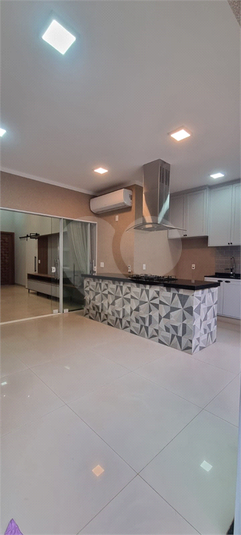 Foto REO1113957