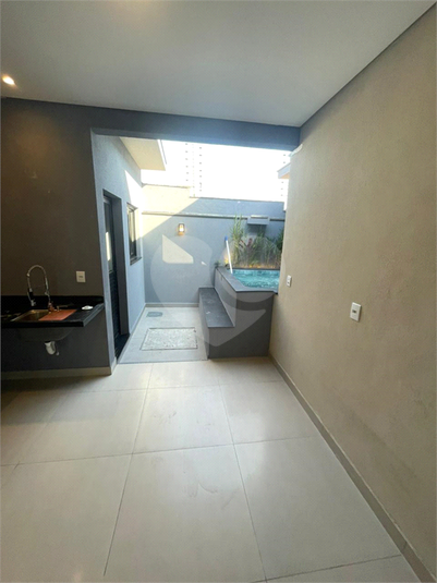 Foto REO1113964