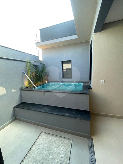 Foto REO1113964