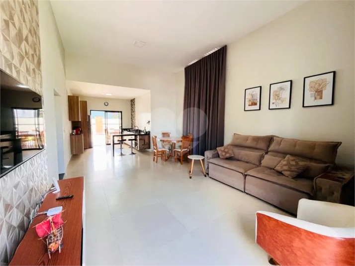 Foto REO1113969