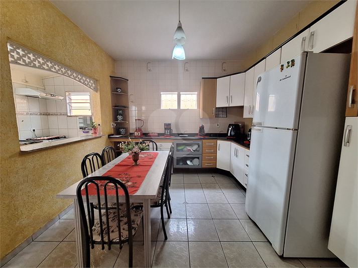 Foto REO1113972