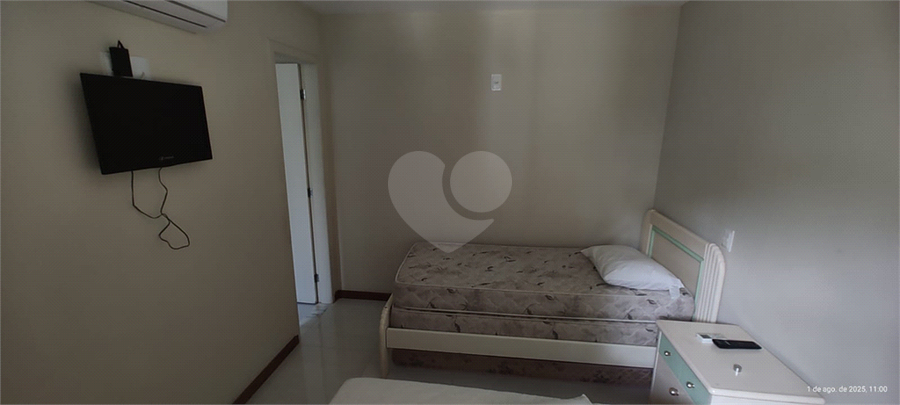 Foto REO1114055