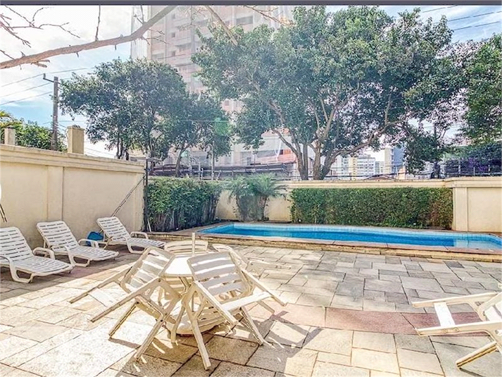 Foto REO1114059