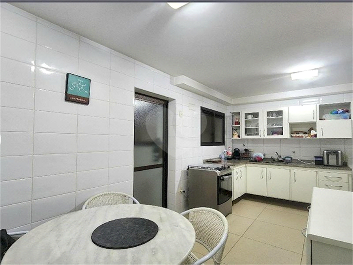 Foto REO1114059