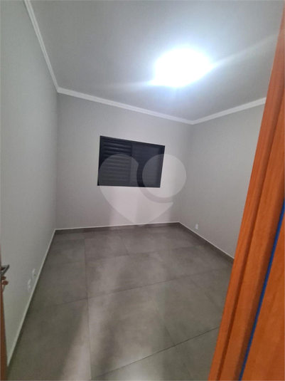 Foto REO1114076
