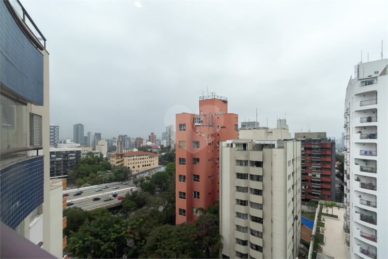 Foto REO1114098