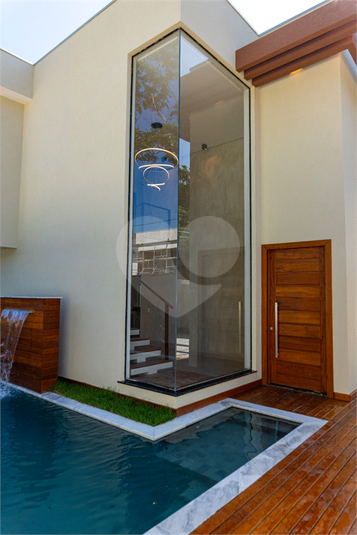 Foto REO1114115