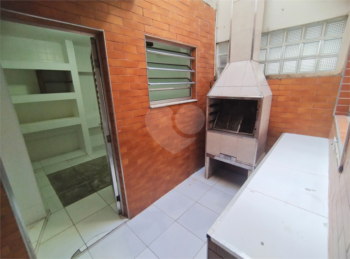 Foto REO1114157