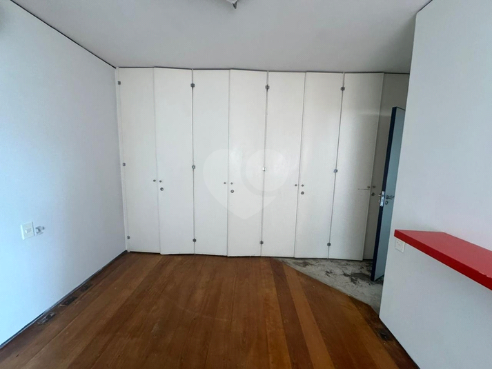 Foto REO1114159