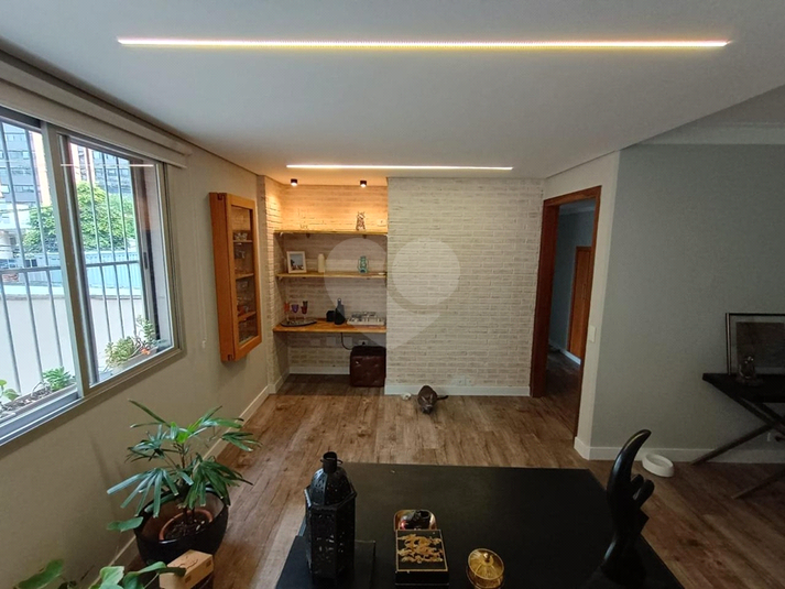 Foto REO1114159