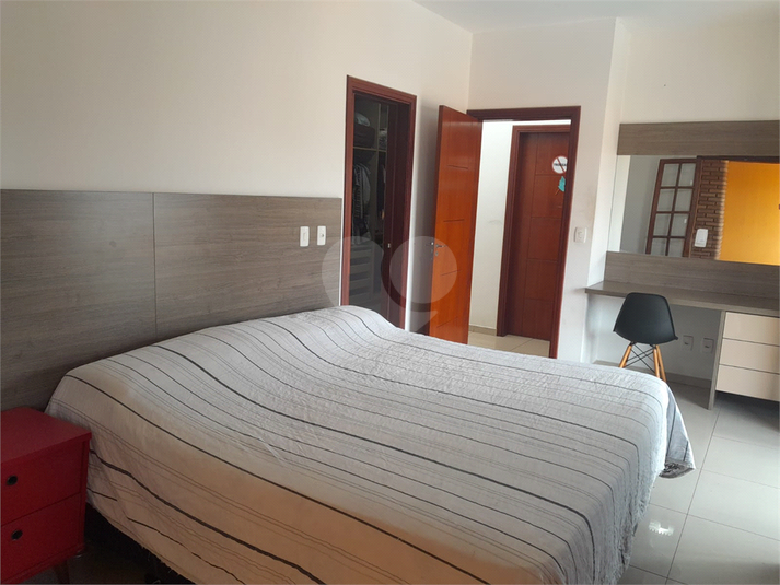 Foto REO1114172